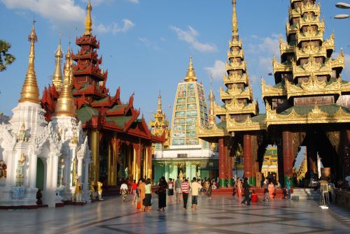 Shwedagon_Pagoda_Yangon